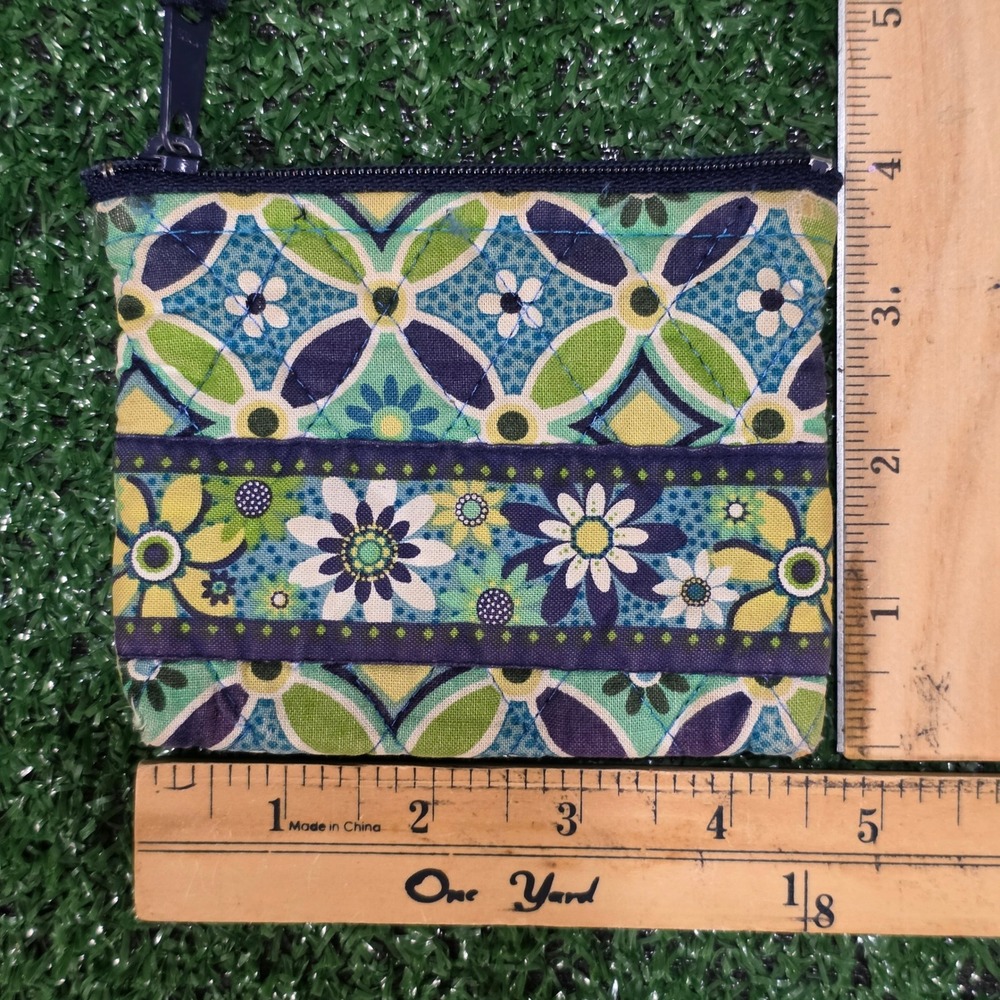 Vera Bradley Small Coin Purse in Daisy Daisy - Picture 3 of 4